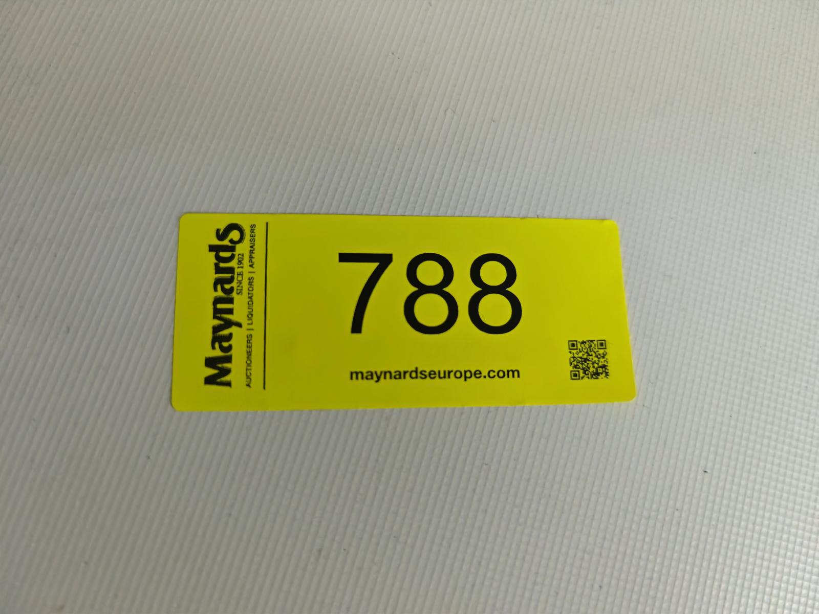 8030788_99.jpg