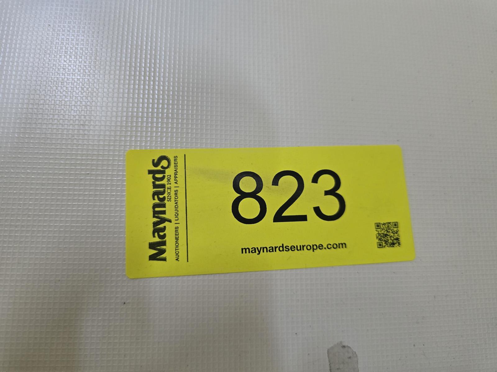 8030823_99.jpg