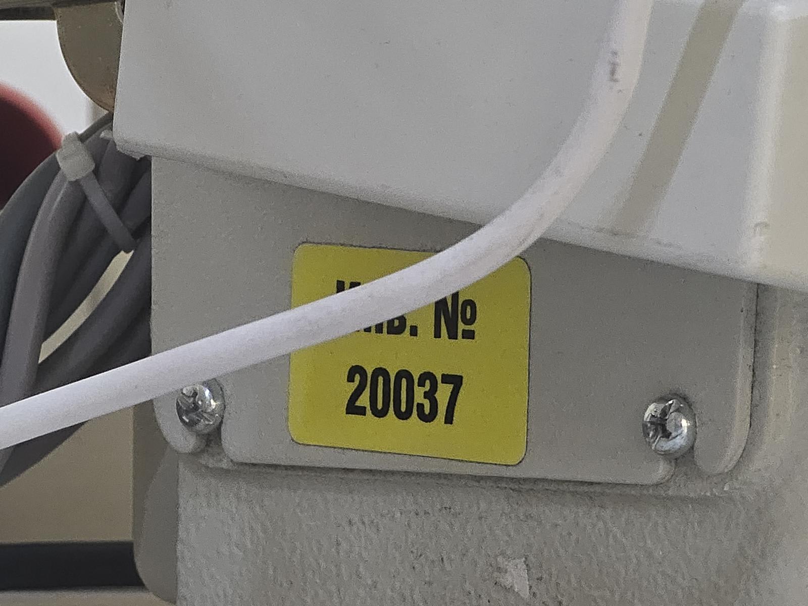 8030828_05.jpg