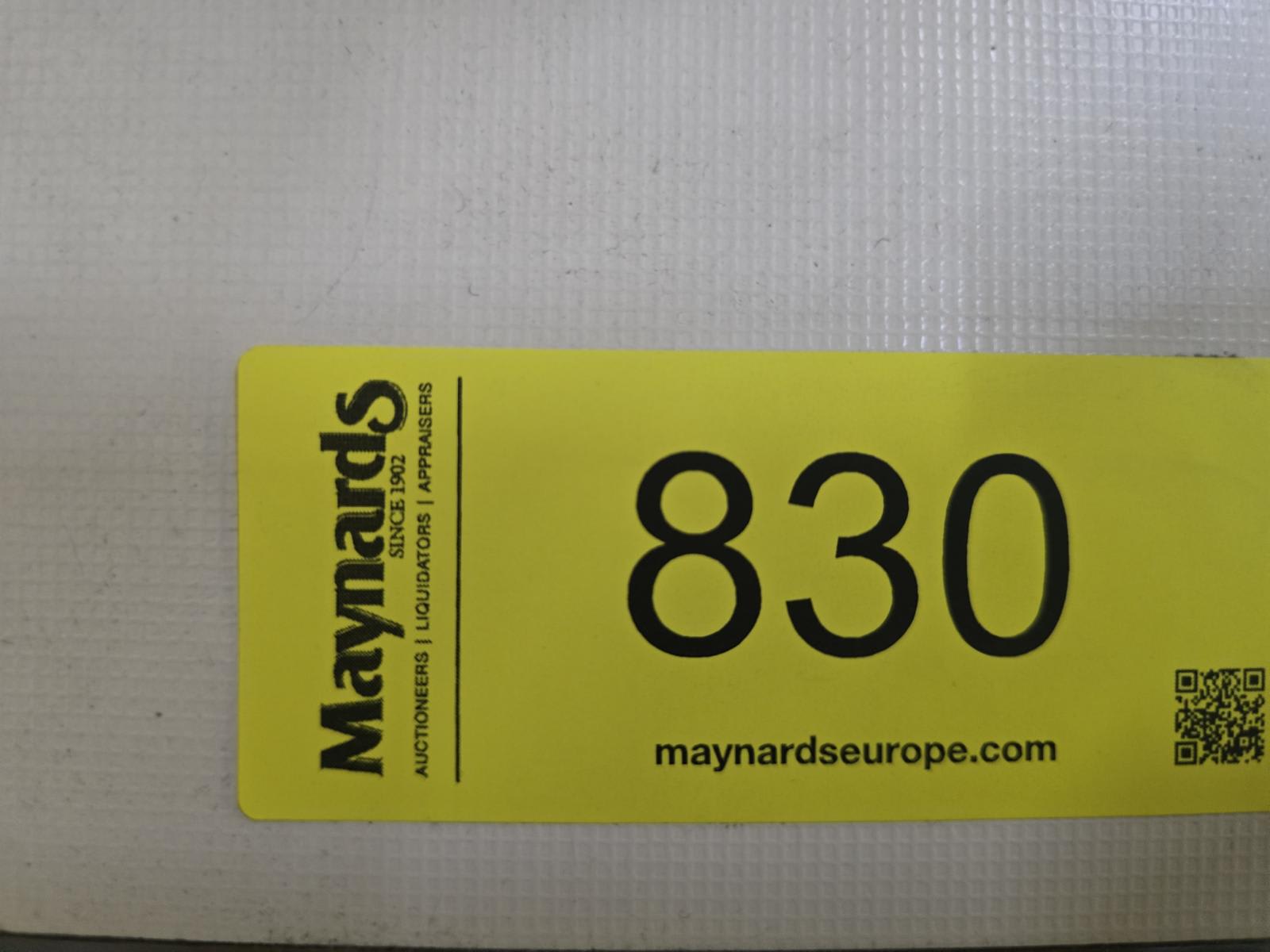 8030830_99.jpg