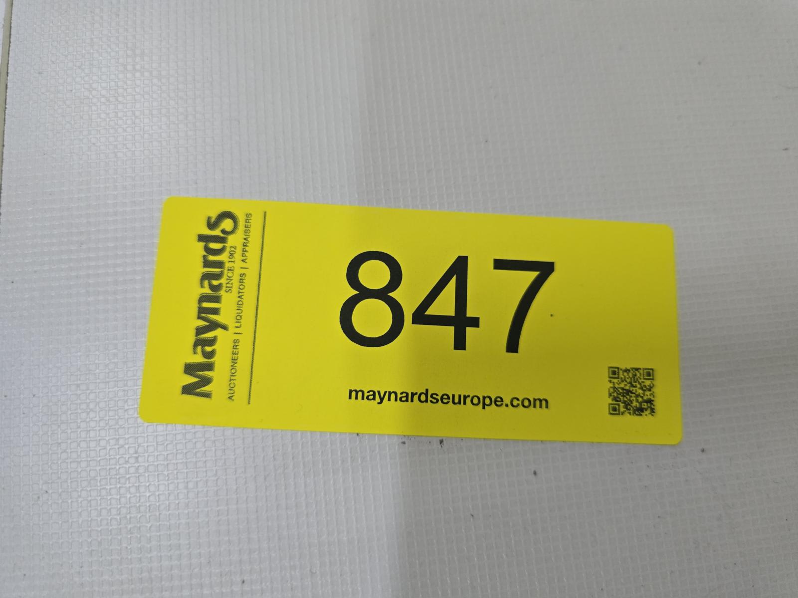 8030847_99.jpg