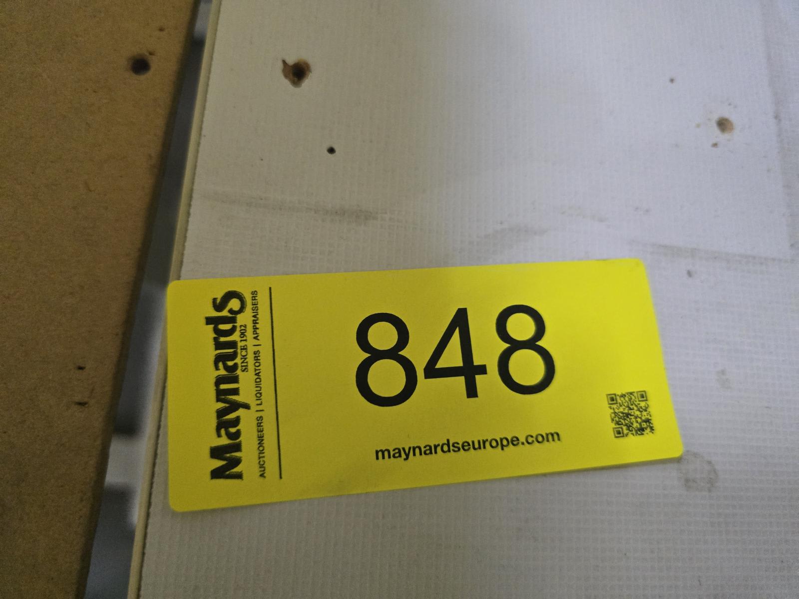 8030848_99.jpg