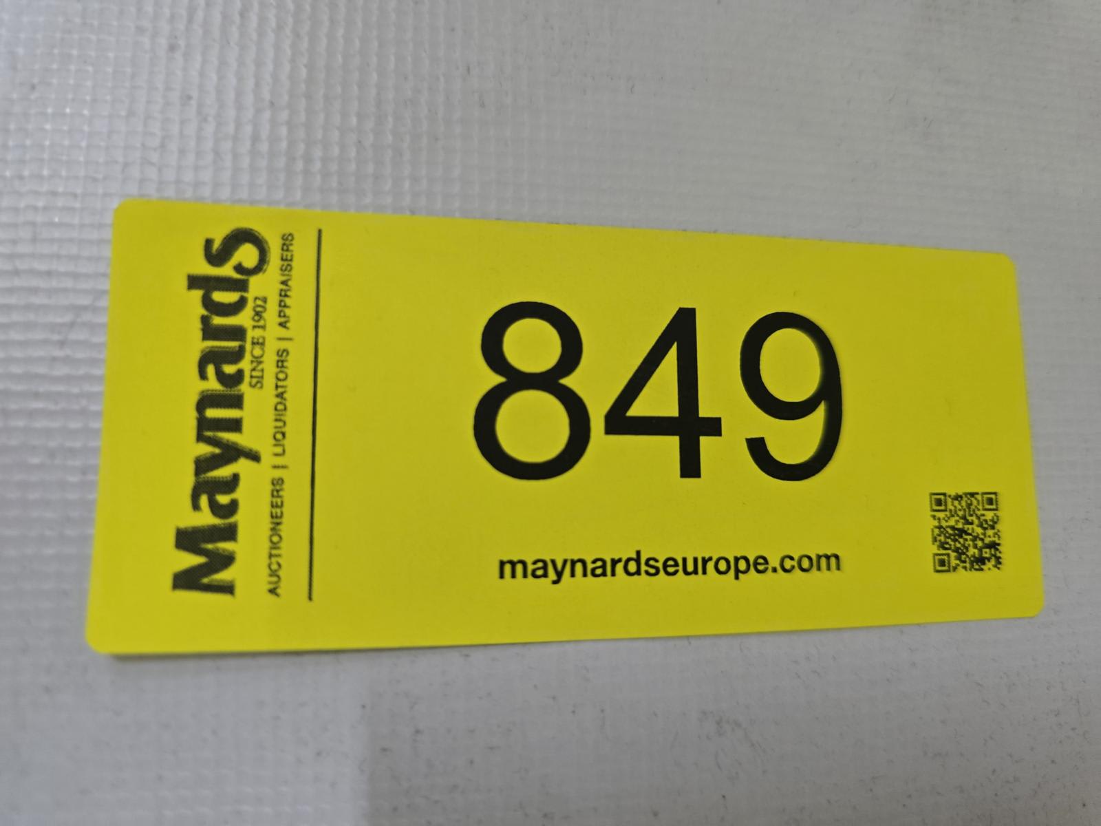 8030849_99.jpg