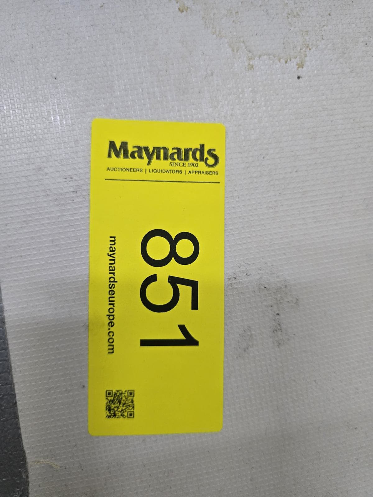 8030851_99.jpg