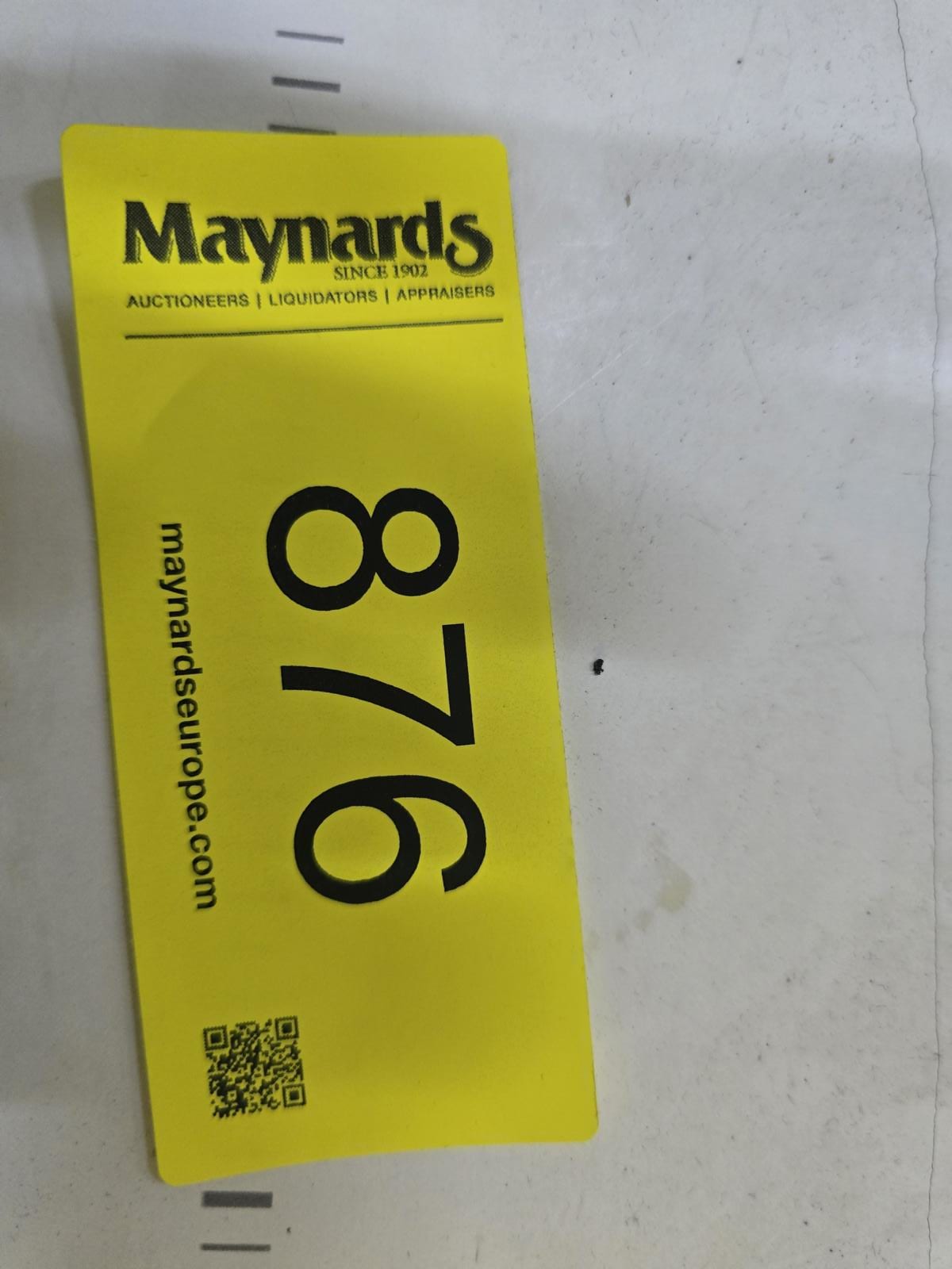 8030876_99.jpg