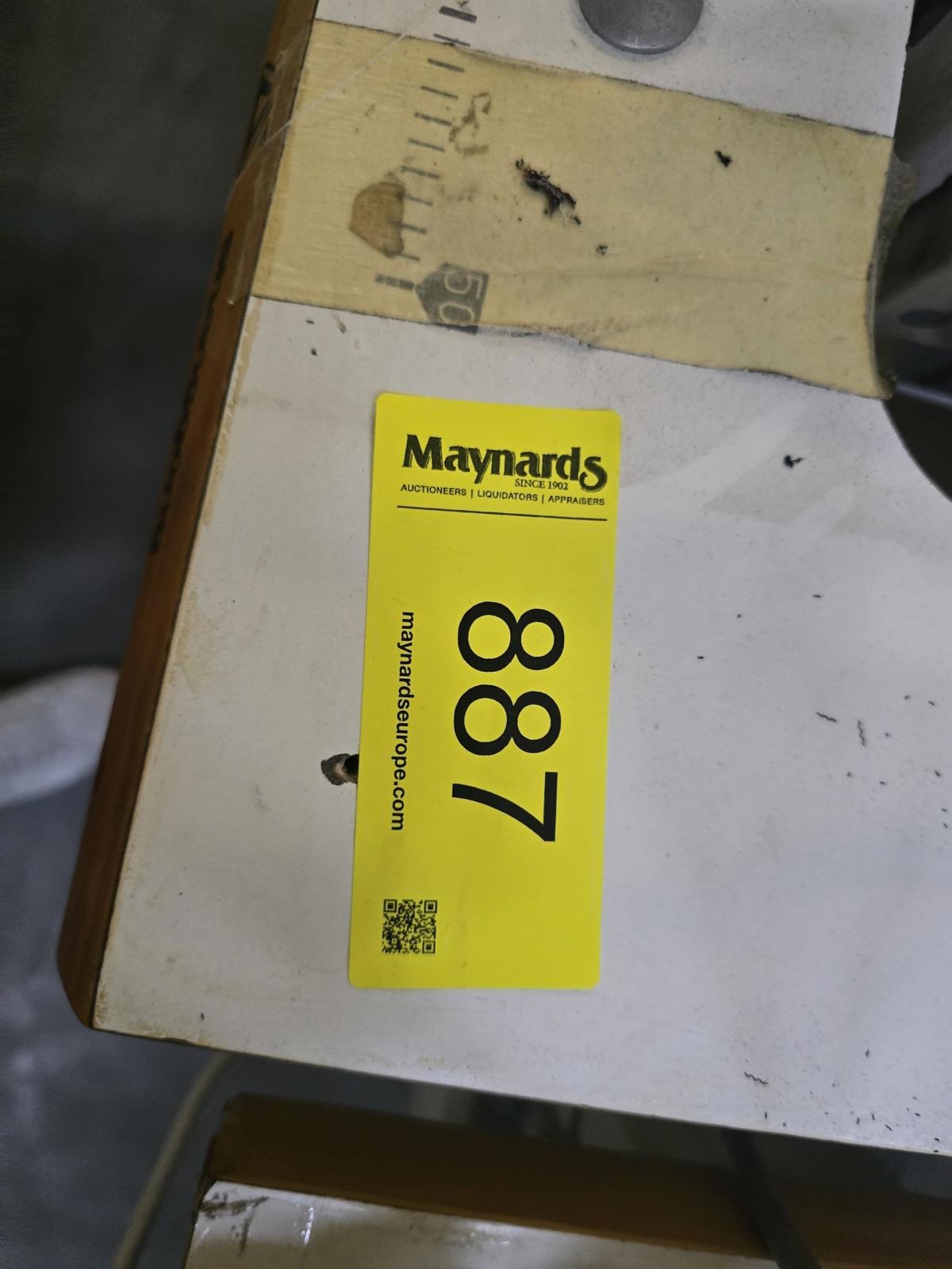 8030887_99.jpg