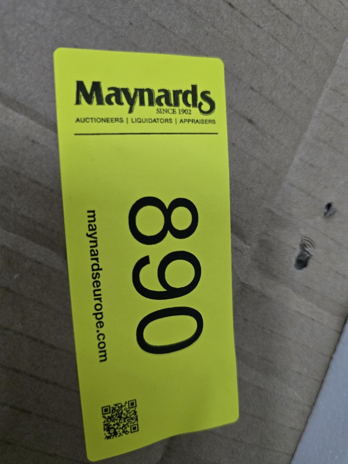8030890_99.jpg