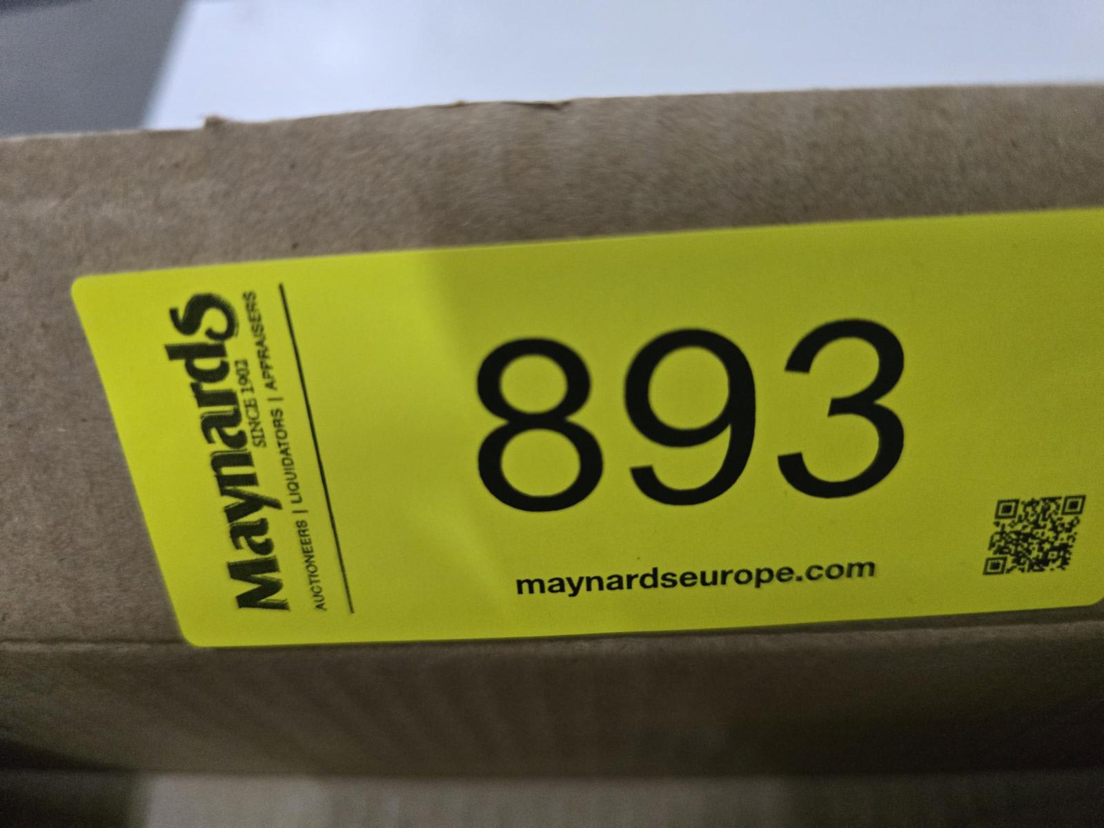 8030893_99.jpg