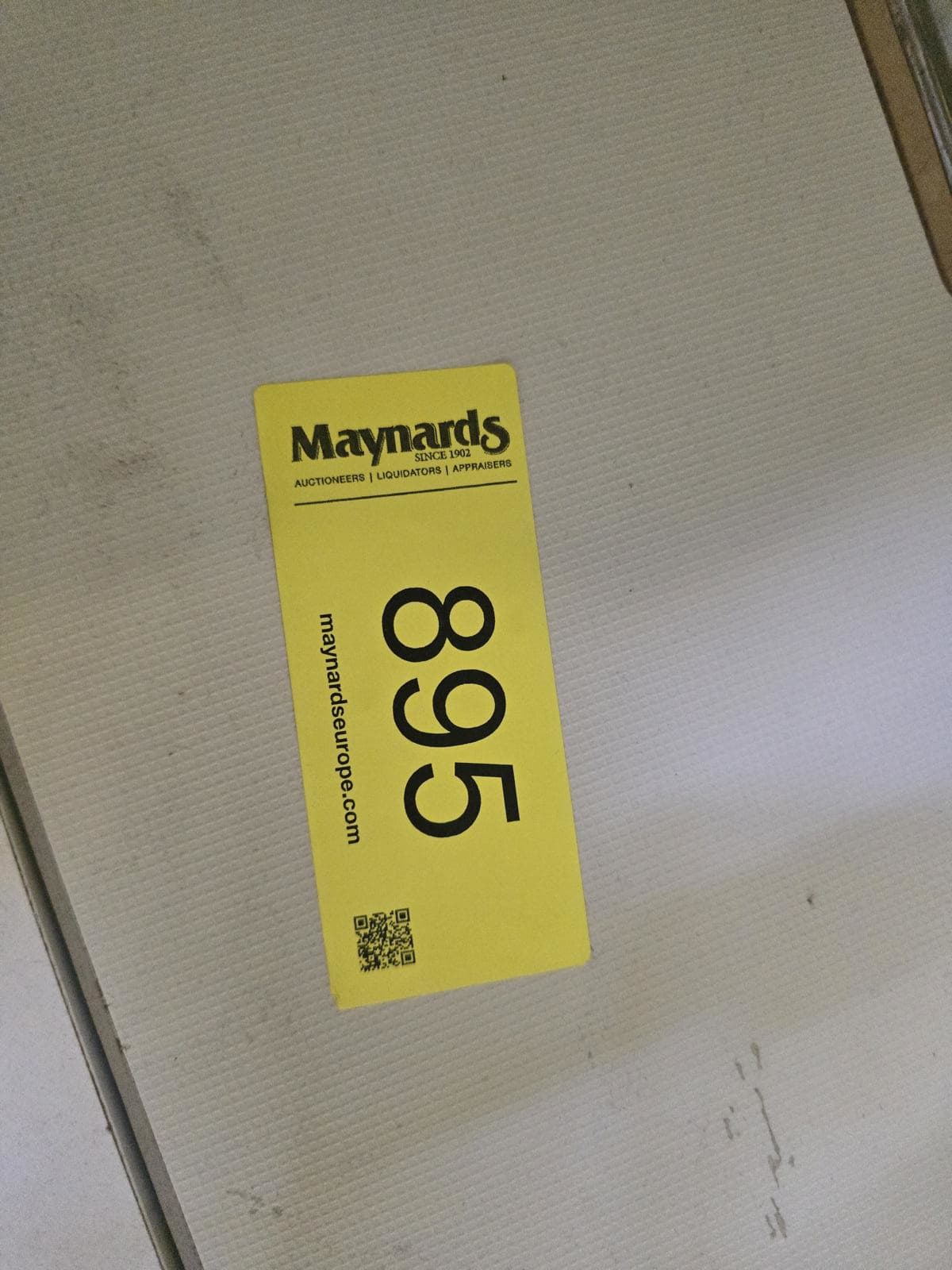 8030895_99.jpg