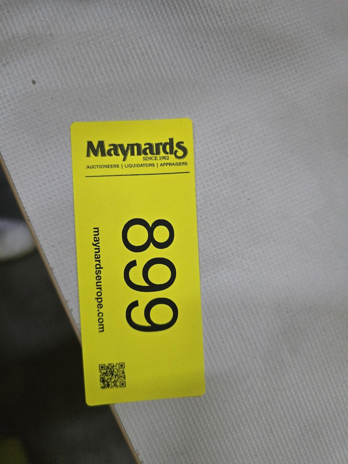 8030899_99.jpg