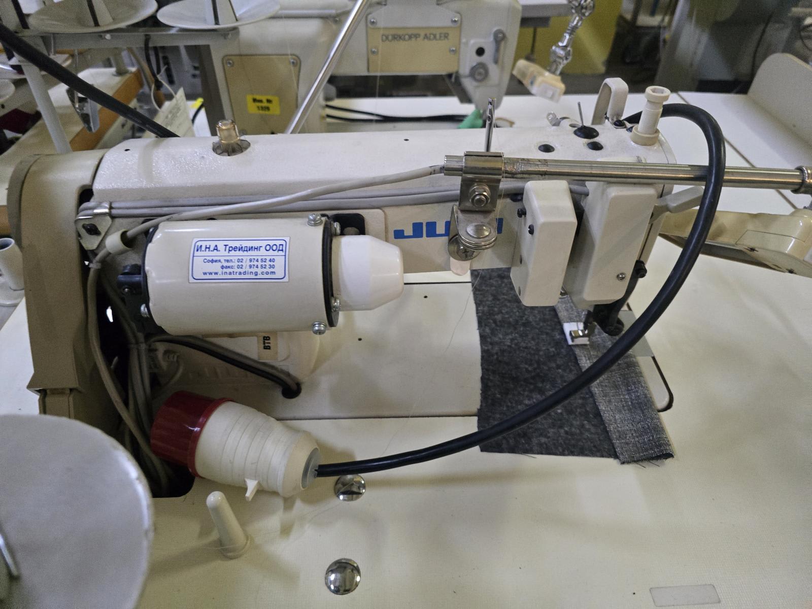 8030903_03.jpg
