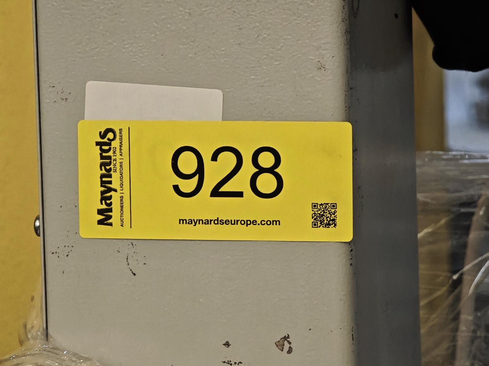 8030928_99.jpg