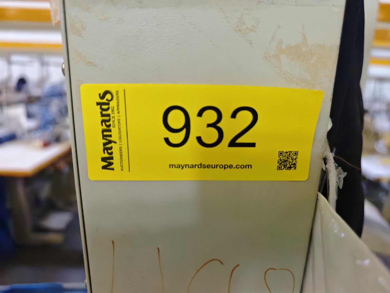 8030932_99.jpg