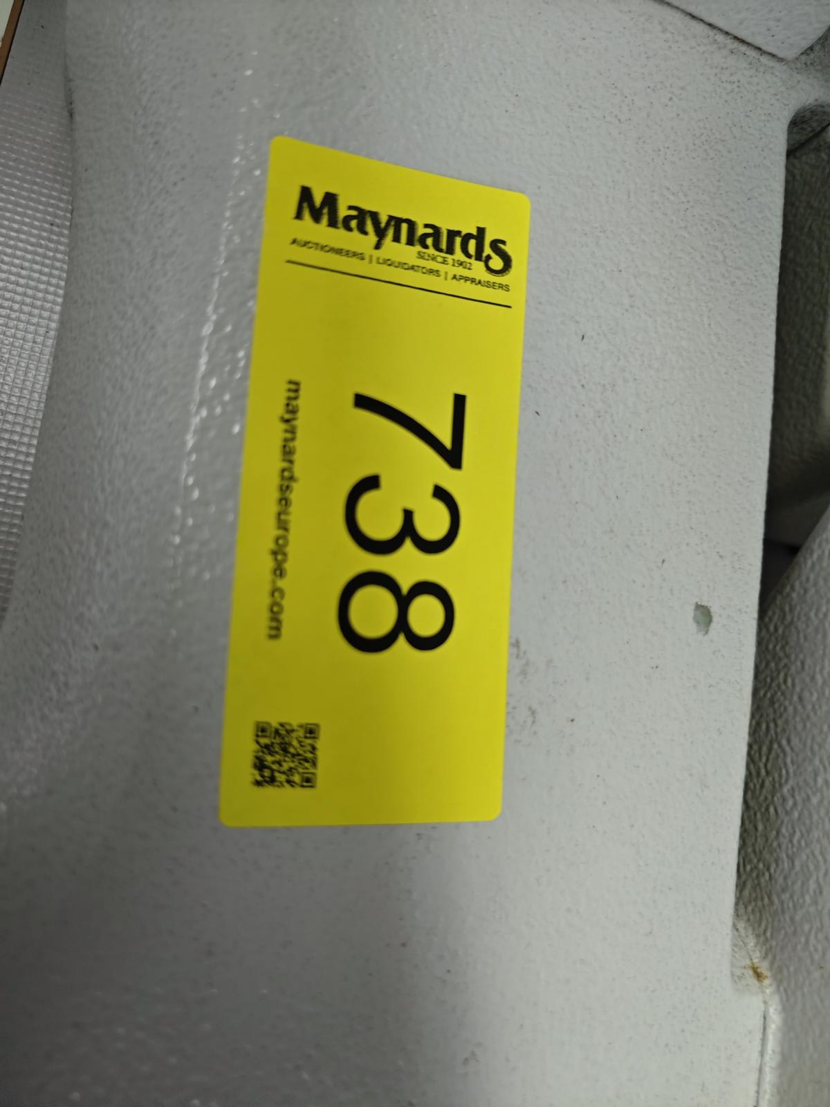 8030738_99.jpg