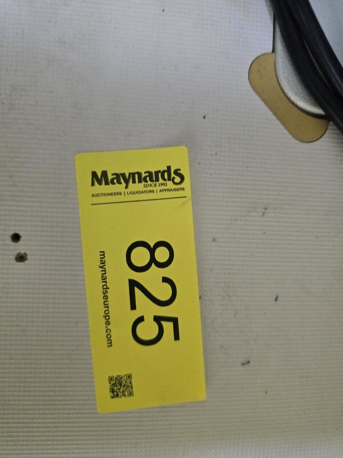 8030825_99.jpg