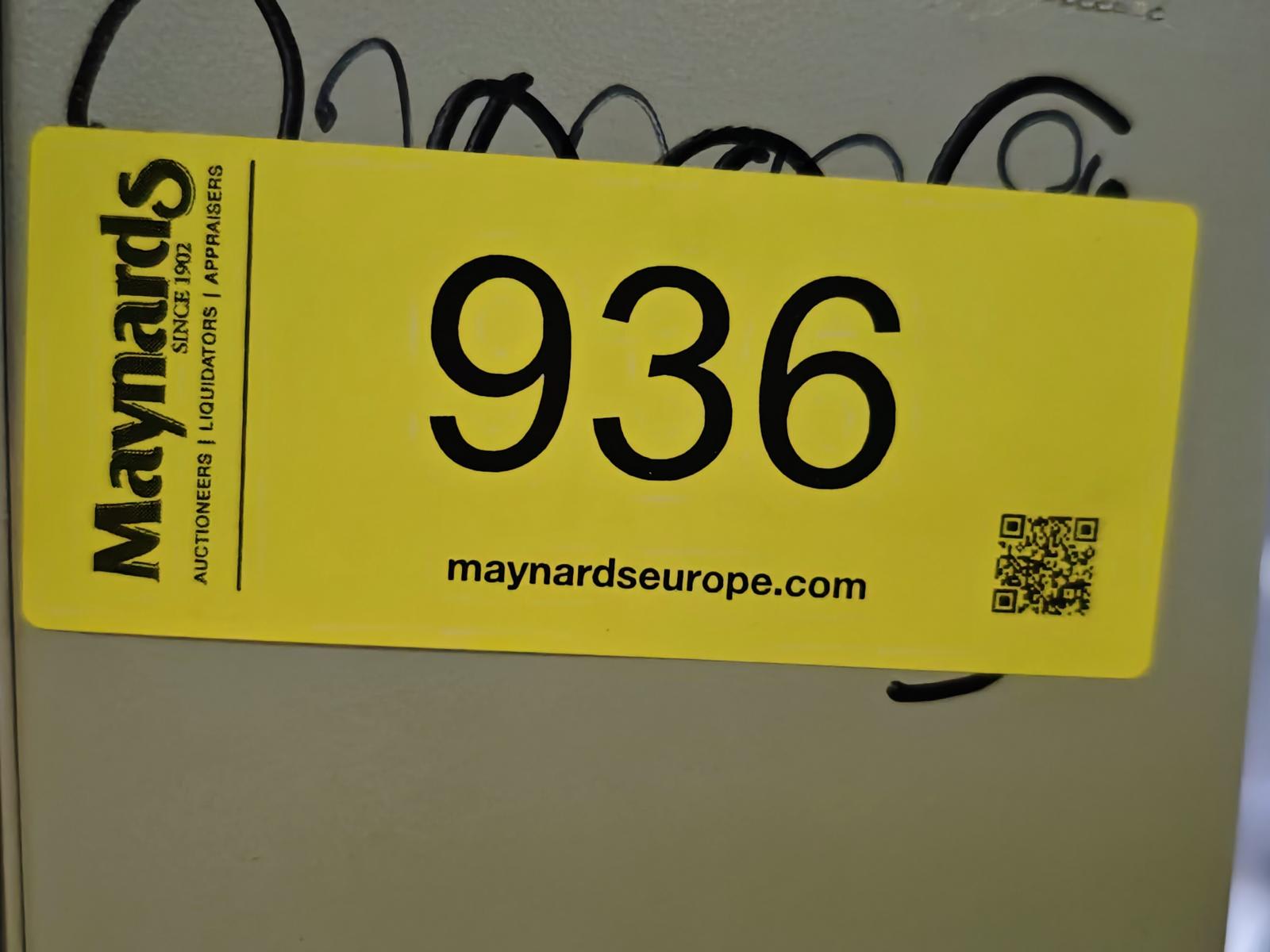 8030936_99.jpg