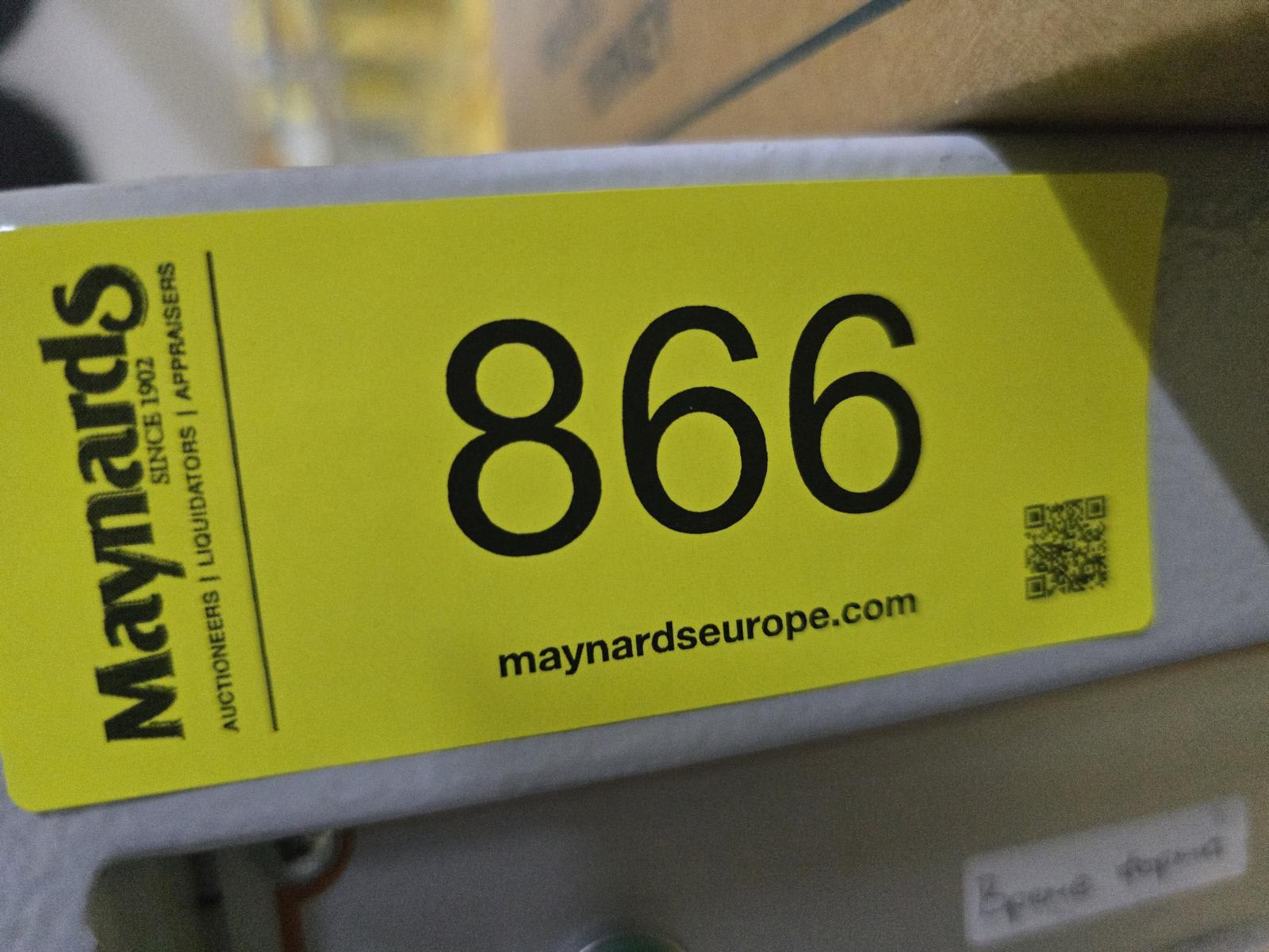 8030866_99.jpg