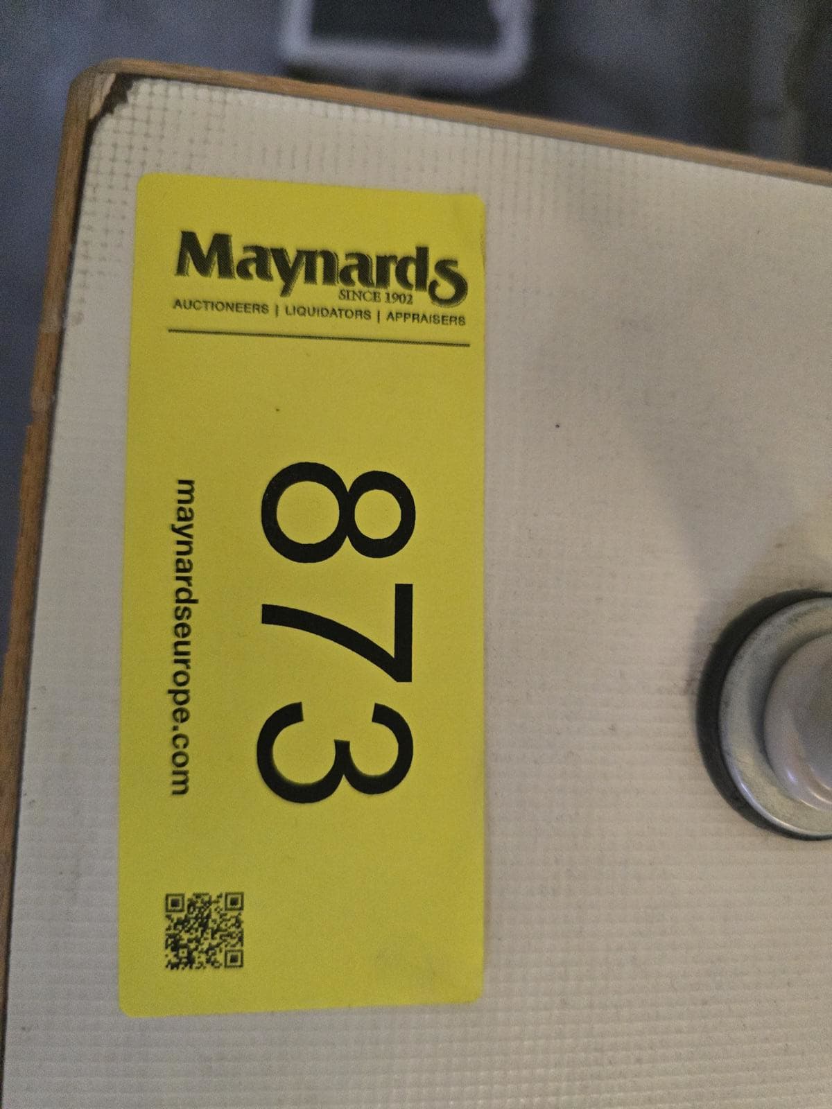 8030873_99.jpg