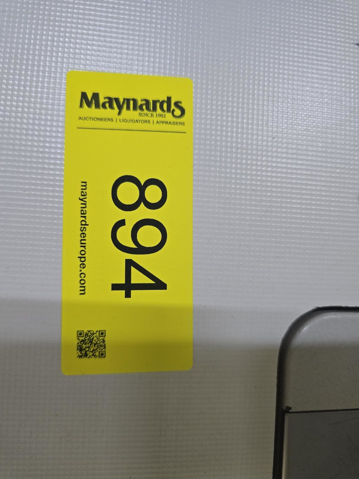 8030894_99.jpg