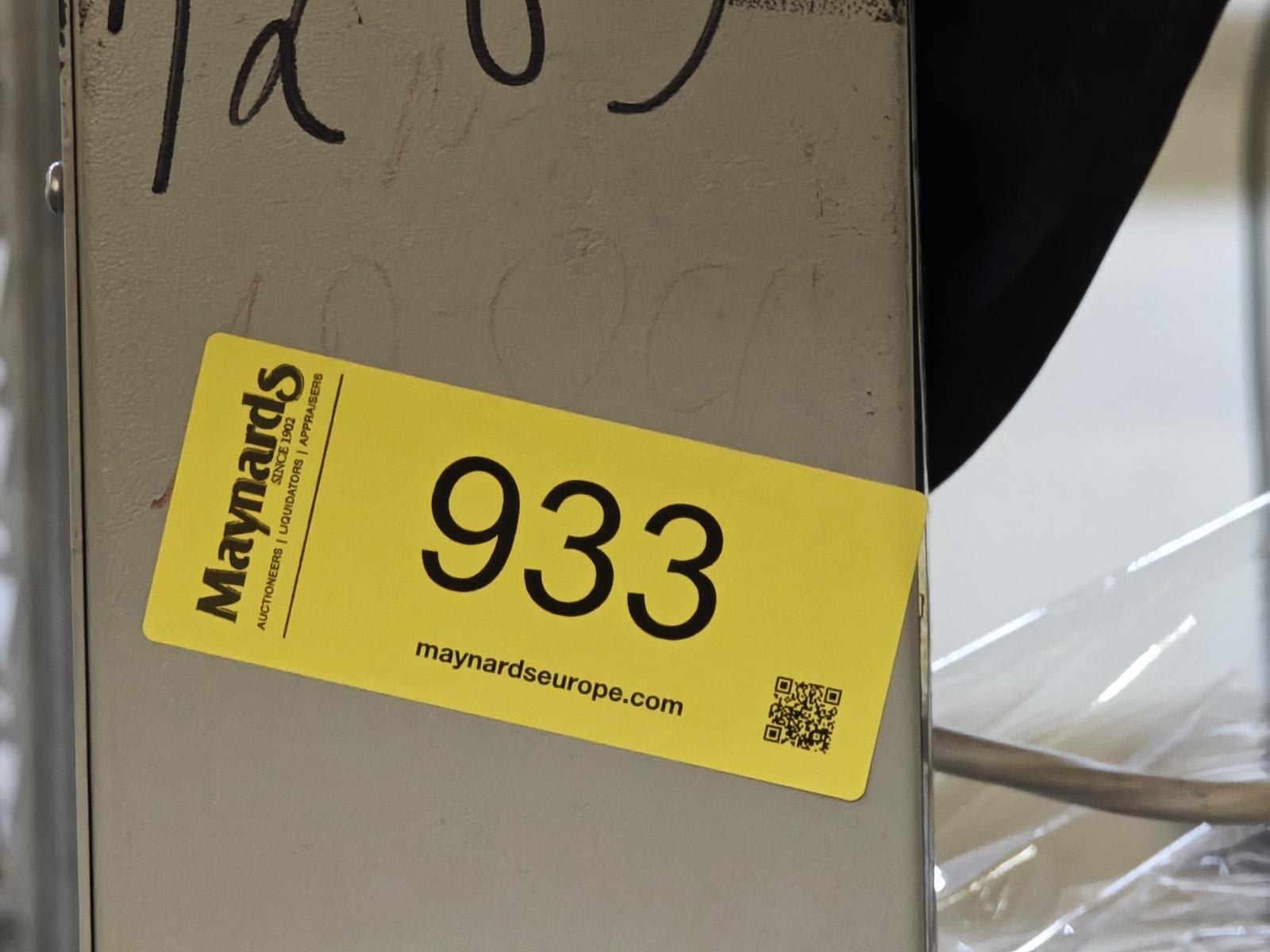 8030933_99.jpg
