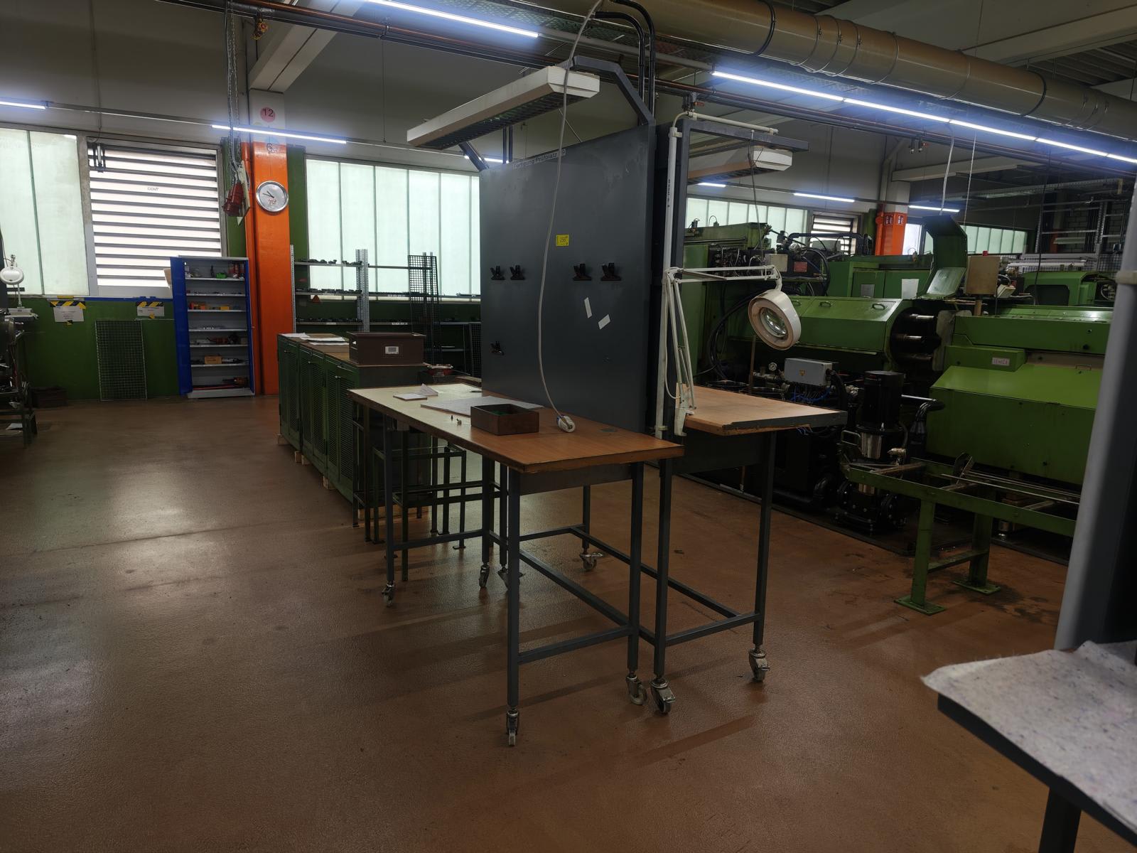 (2) Mobile workstations