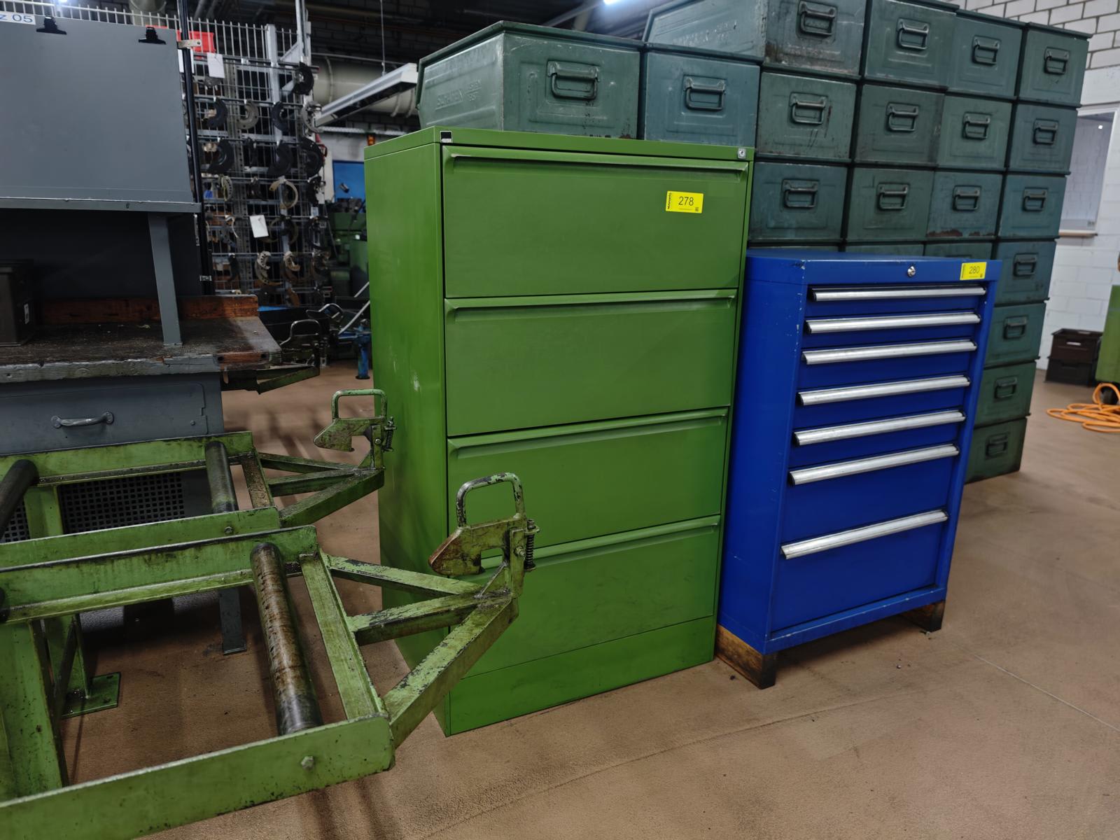 Document cabinet