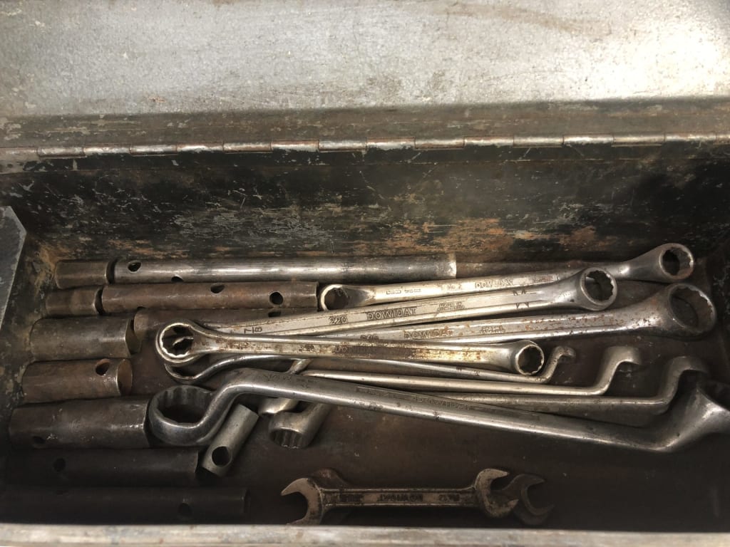 TOOL BOX &amp; DOWIDAT SPANNERS — NZ auction result