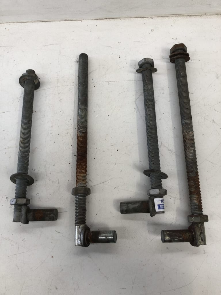 4 GATE POST GUDGEONS 300MM — NZ auction result