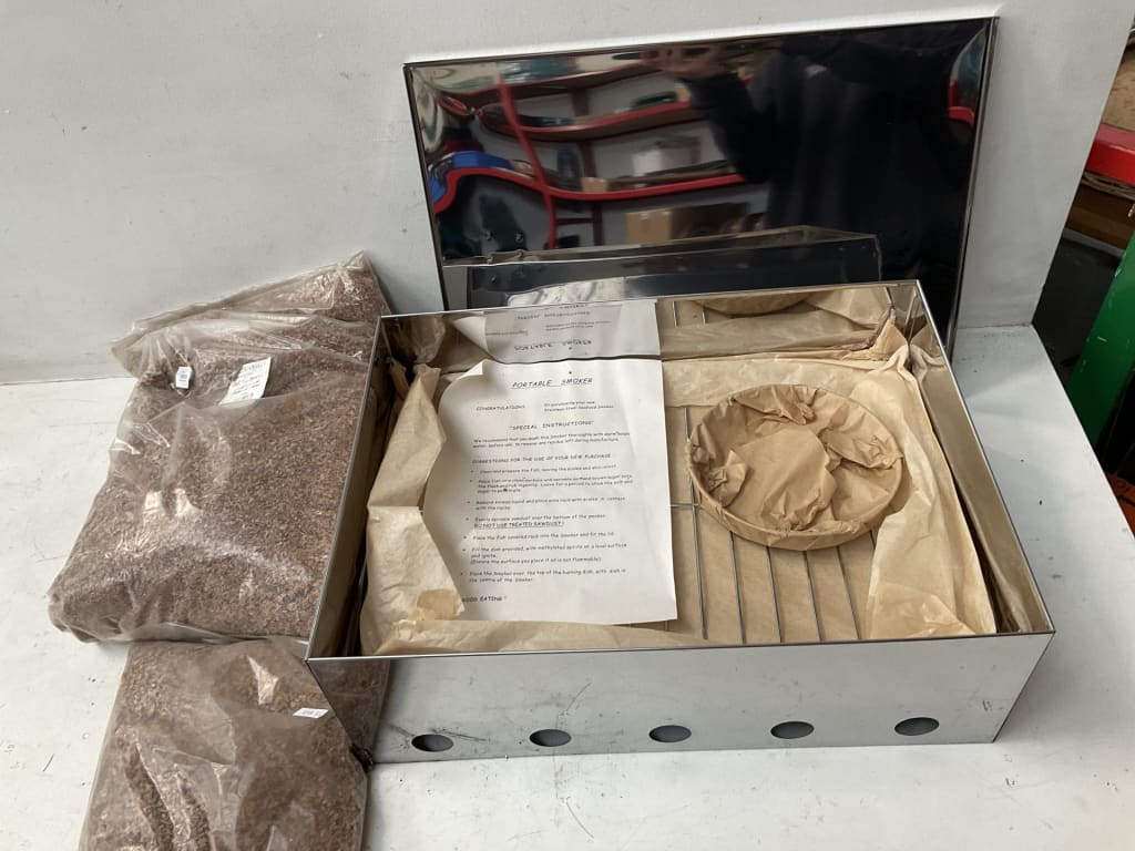 FISH SMOKER &amp; BAG OF SMOKING CHIPS — NZ auction result