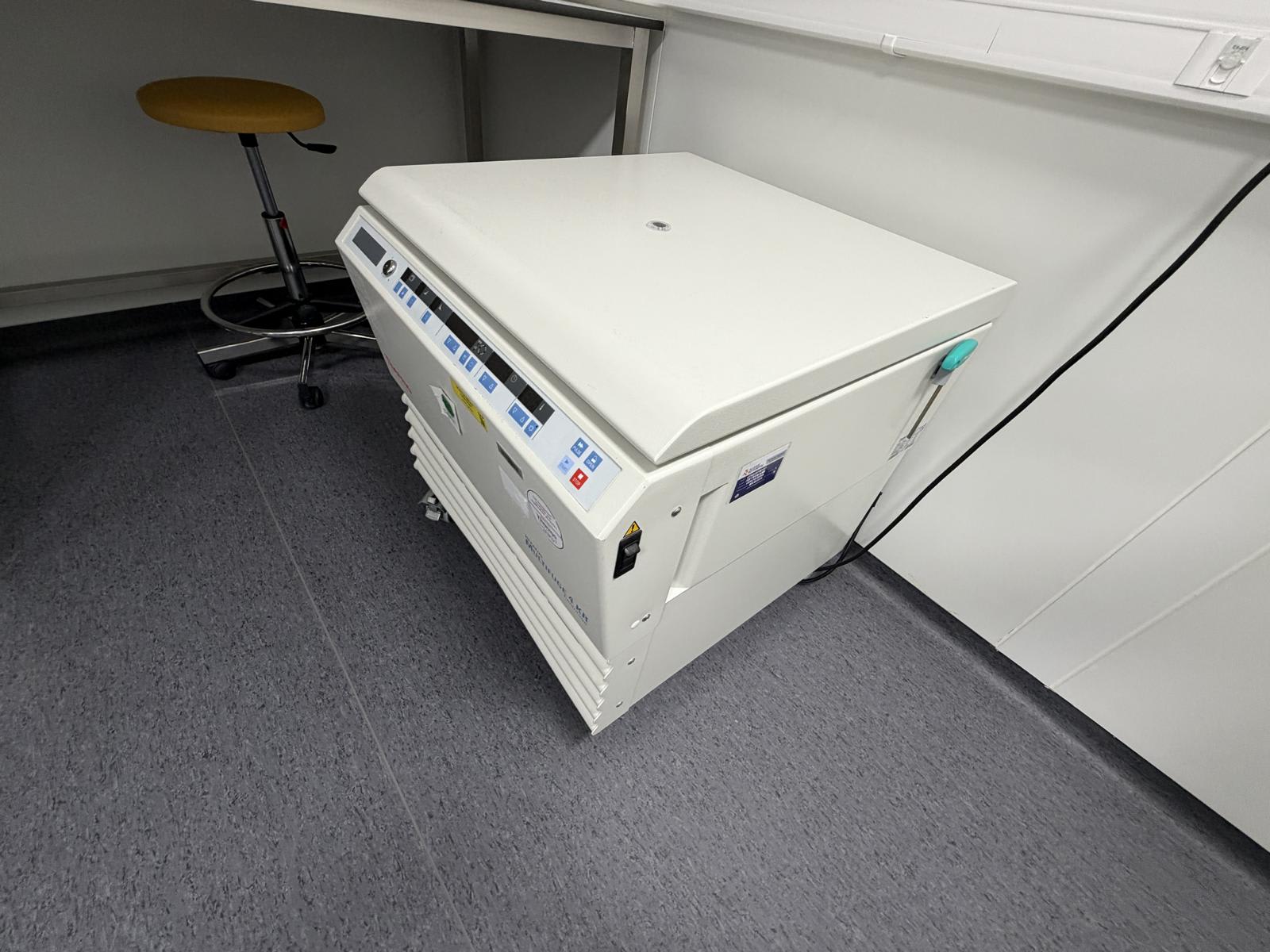 Refrigerated Centrifuge THERMO Multifuge 4 KR | 2012