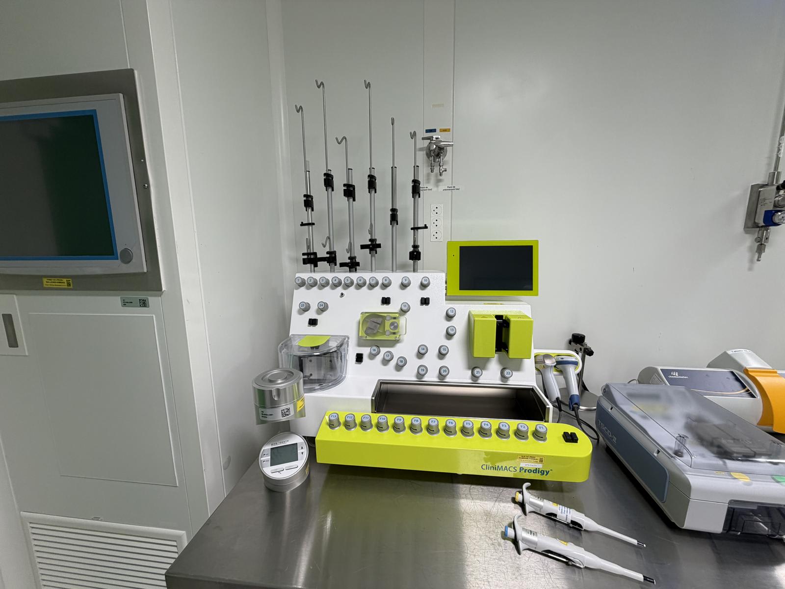 Cell Processing and Sorting System Miltenyi Clinimacs Prodigy | 2023
