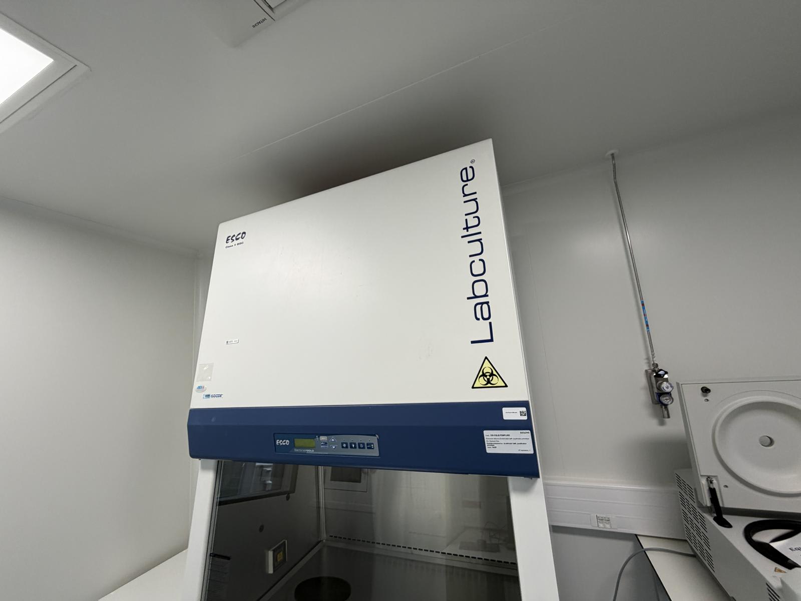 Biosafety Cabinet ESCO LabCulture | 2012