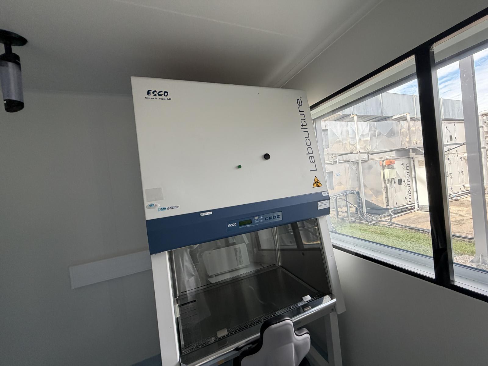 Biosafety Cabinet ESCO LabCulture | 2012
