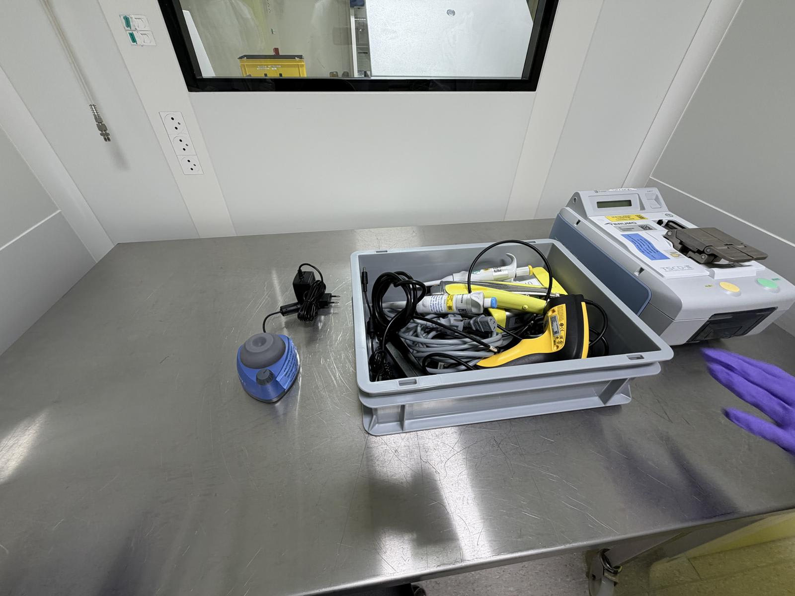 Pipettes, Handheld Tube sealer, Lab Dancer