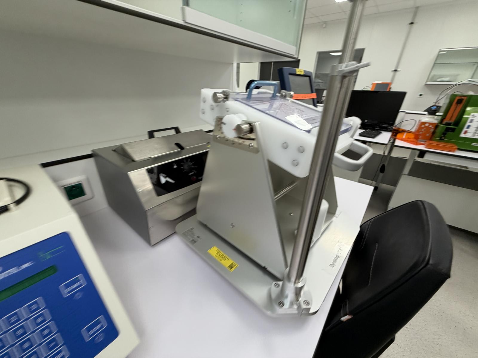 Magnetic Blood Separator Life Technologies Dynamag CTS
