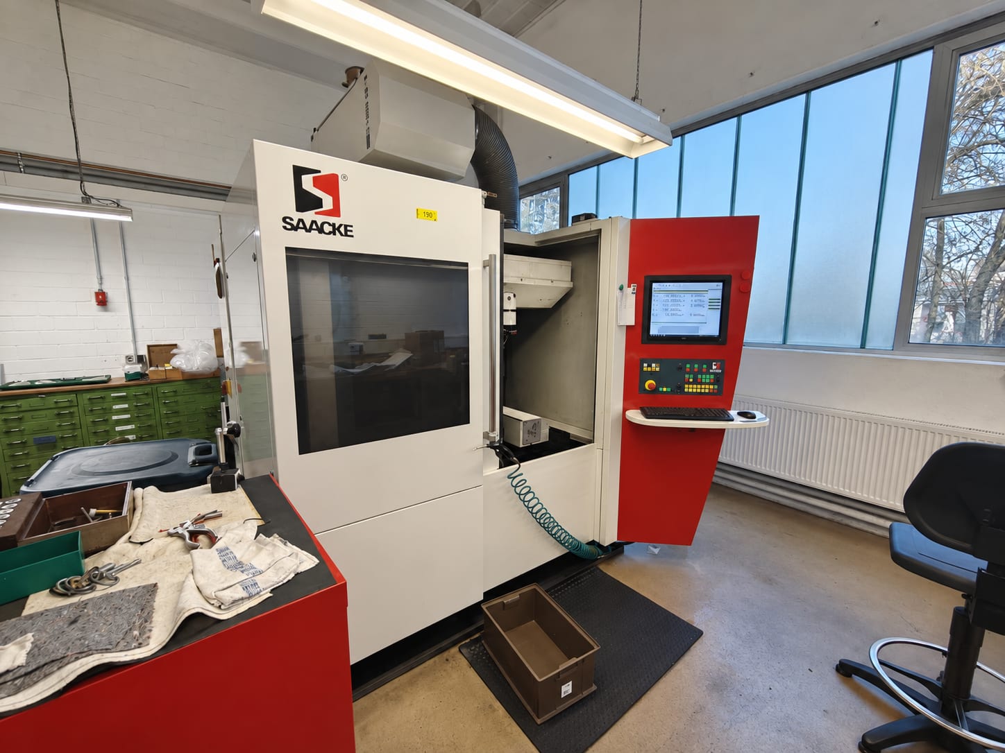 5-Axis CNC Tool Grinding Machine SAACKE UW1F | 2013