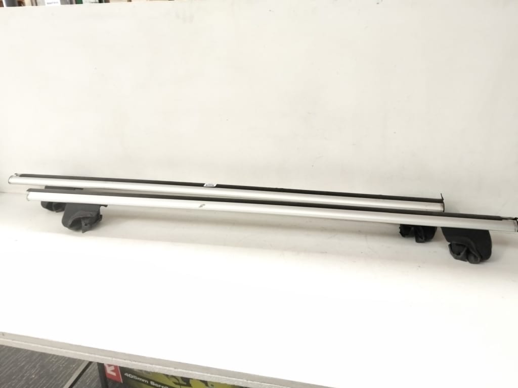 THULE ROOF RACKS — NZ auction result