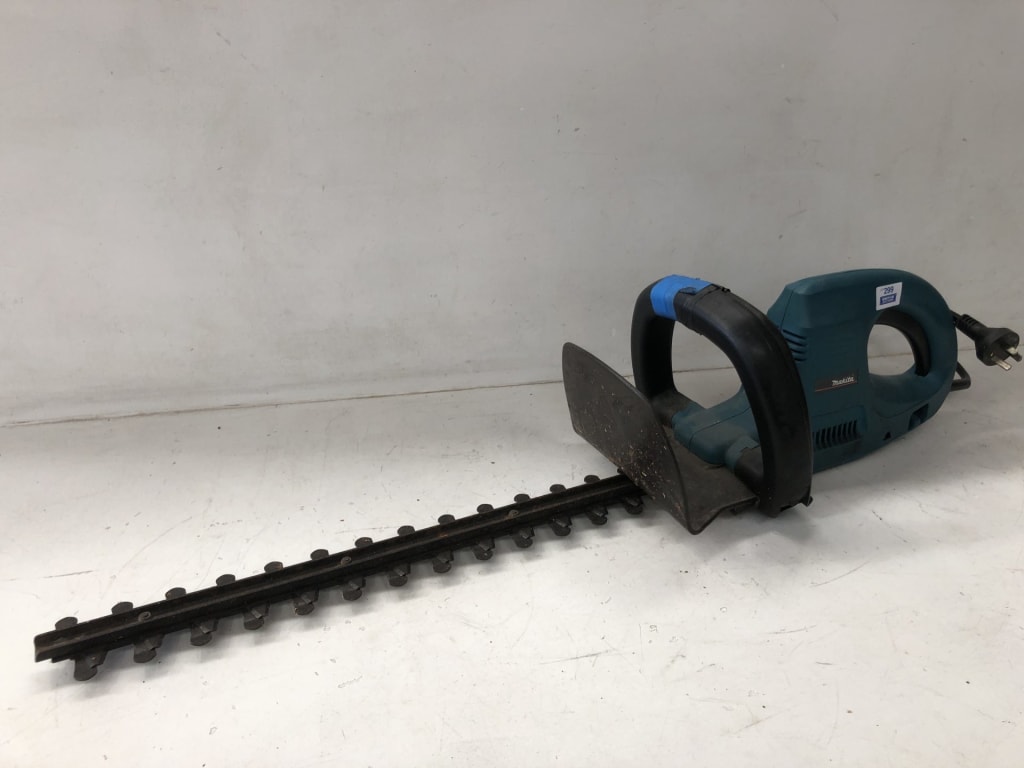 MAKITA HEDGE TRIMMER — NZ auction result