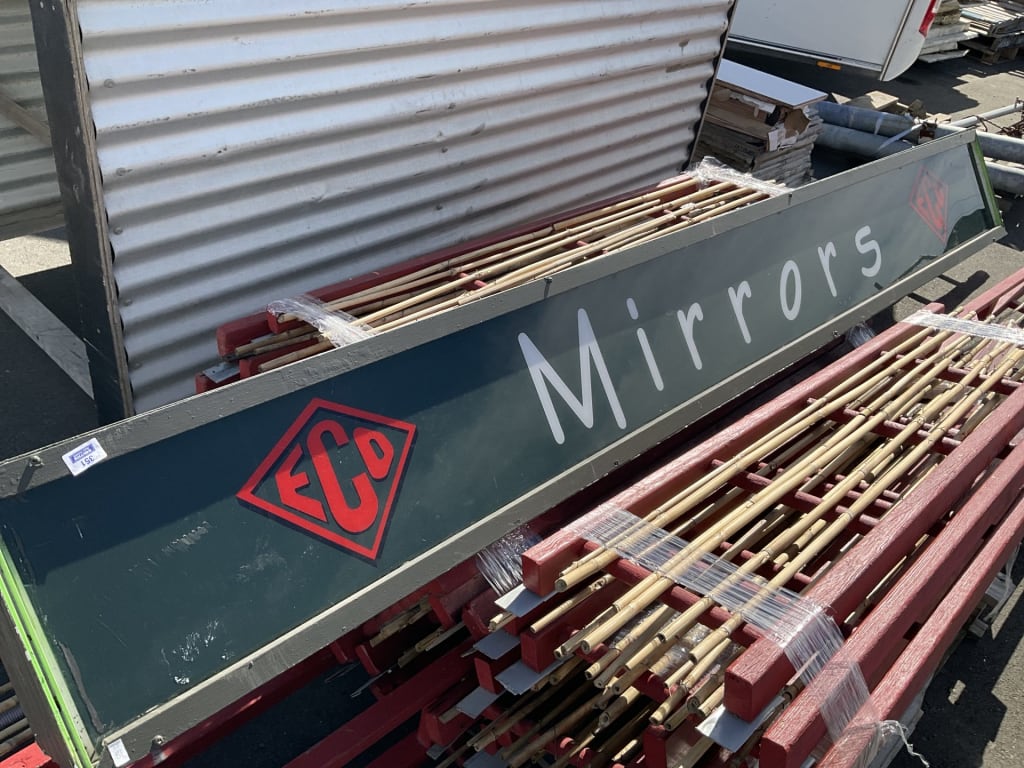 LIGHT UP SIGN — NZ auction result