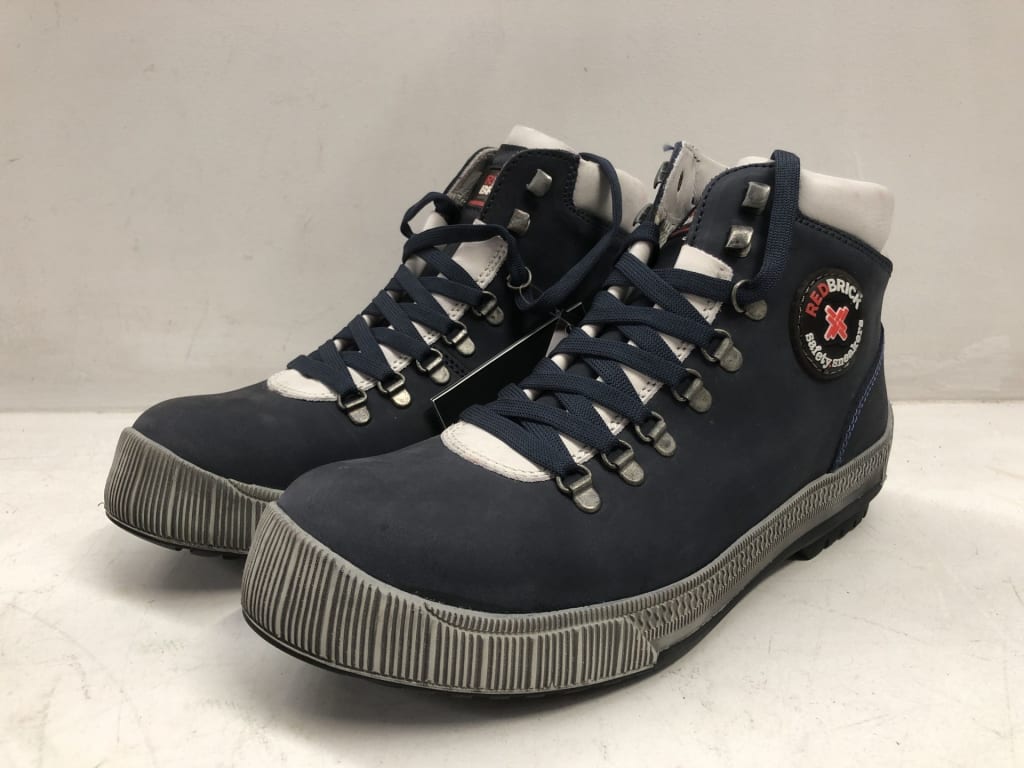 NEW RED BRICK SIZE 8 SAFETY BOOTS — NZ auction result