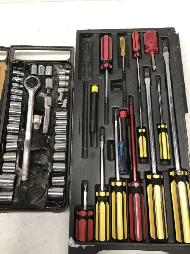 SCREWDRIVER &amp; SOCKET SET — NZ auction result
