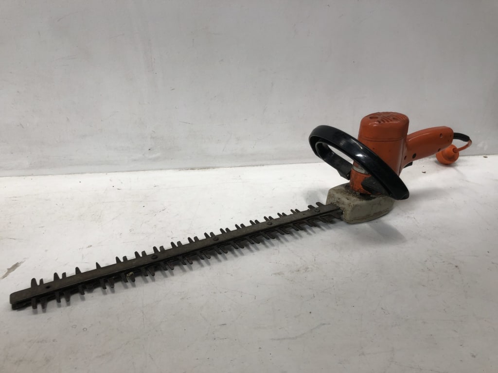 B&amp;D HEDGE TRIMMER — NZ auction result