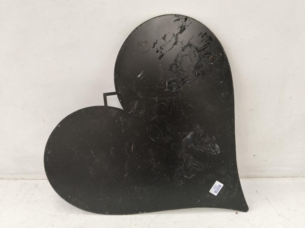 LARGE METAL WALL ART - HEART — NZ auction result