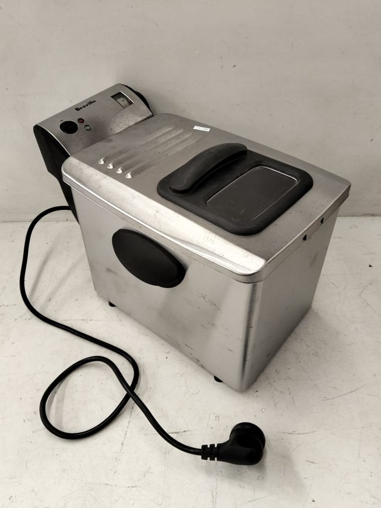 BREVILLE DEEP FRYER — NZ auction result