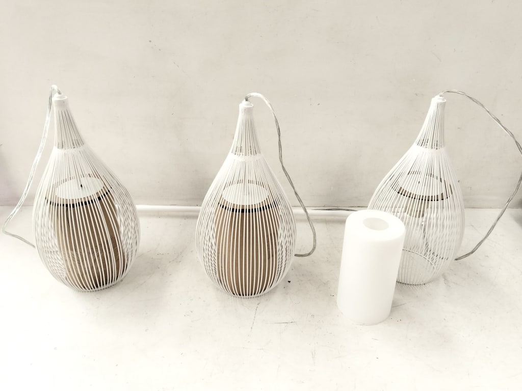 PENDANT LIGHT FITTING — NZ auction result