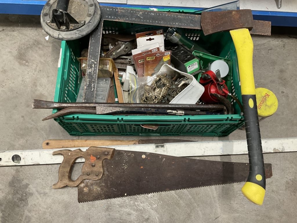 CTN OF TOOLS — NZ auction result