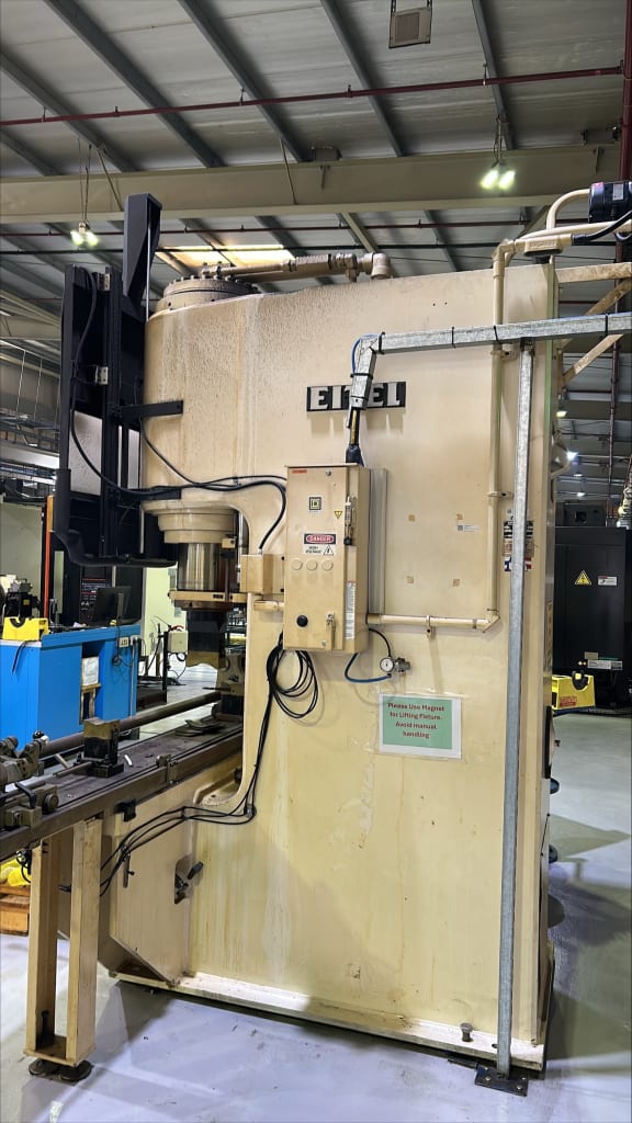 Straightening_Press-2.jpg