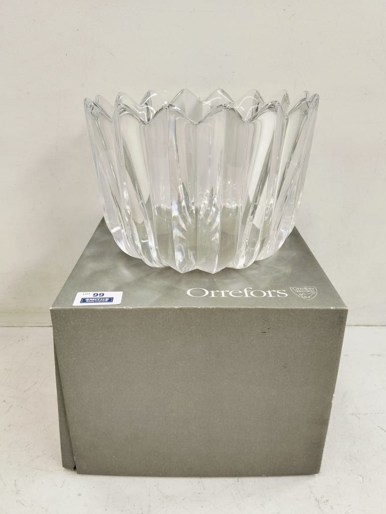 SIGNED ORREFORS CRYSTAL BOWL — NZ auction result