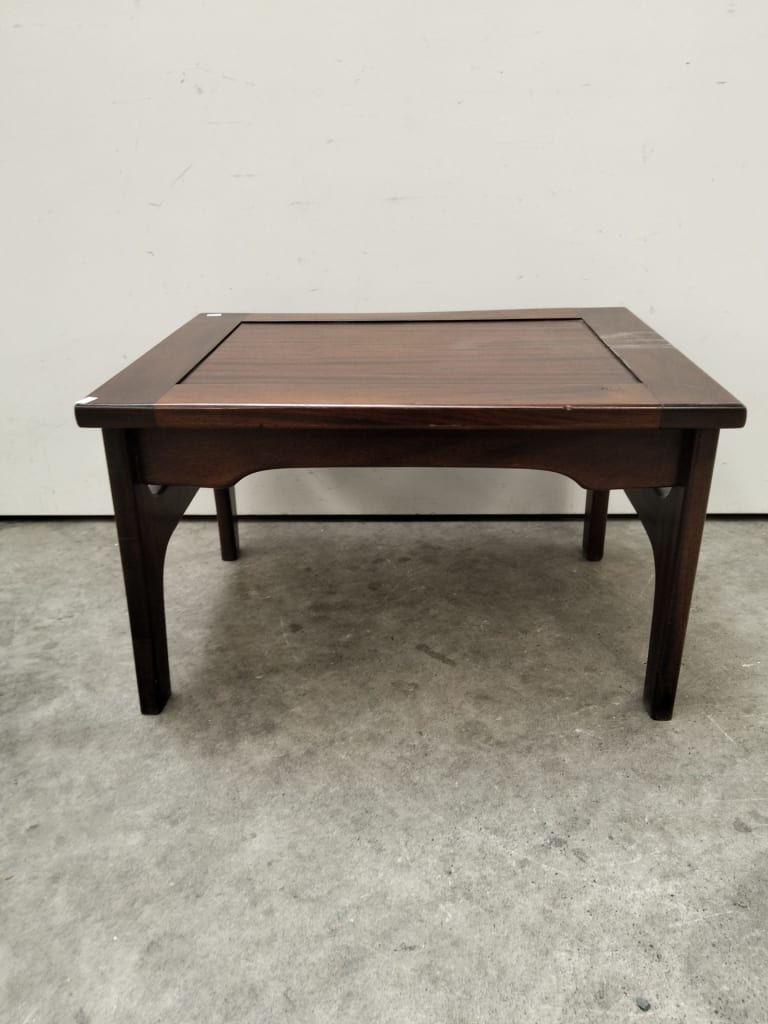 MAHOGANY COFFEE TABLE — NZ auction result