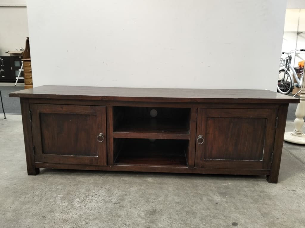 TIMBER ENTERTAINMENT UNIT — NZ auction result